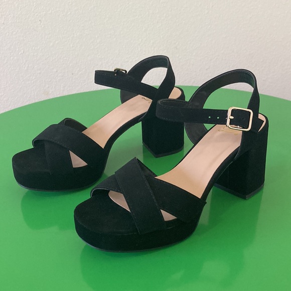 Minimalist Womens Block Heel W Ankle Strap - Picture 9 of 9